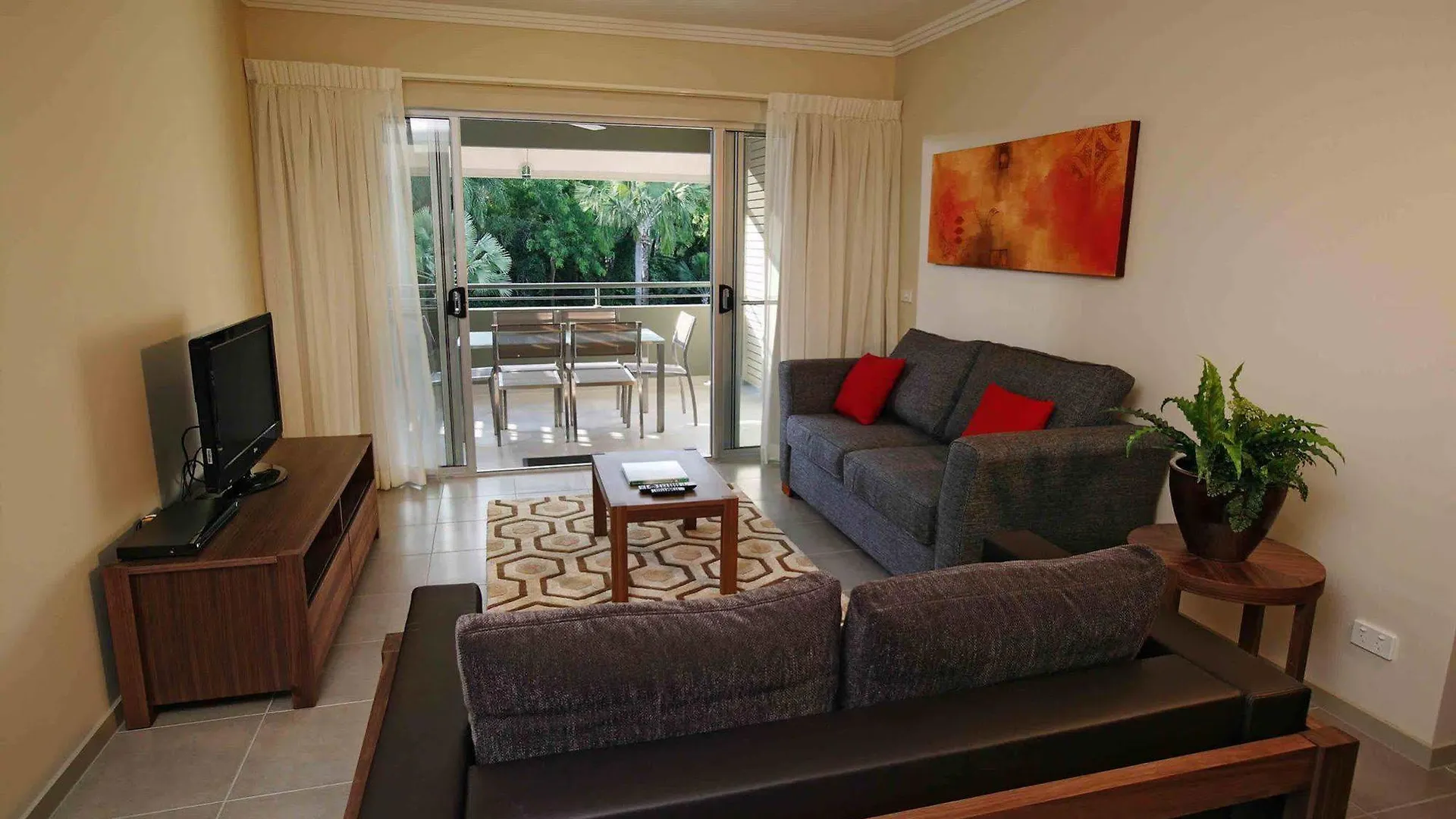 Paradise Palms Resort Cairns