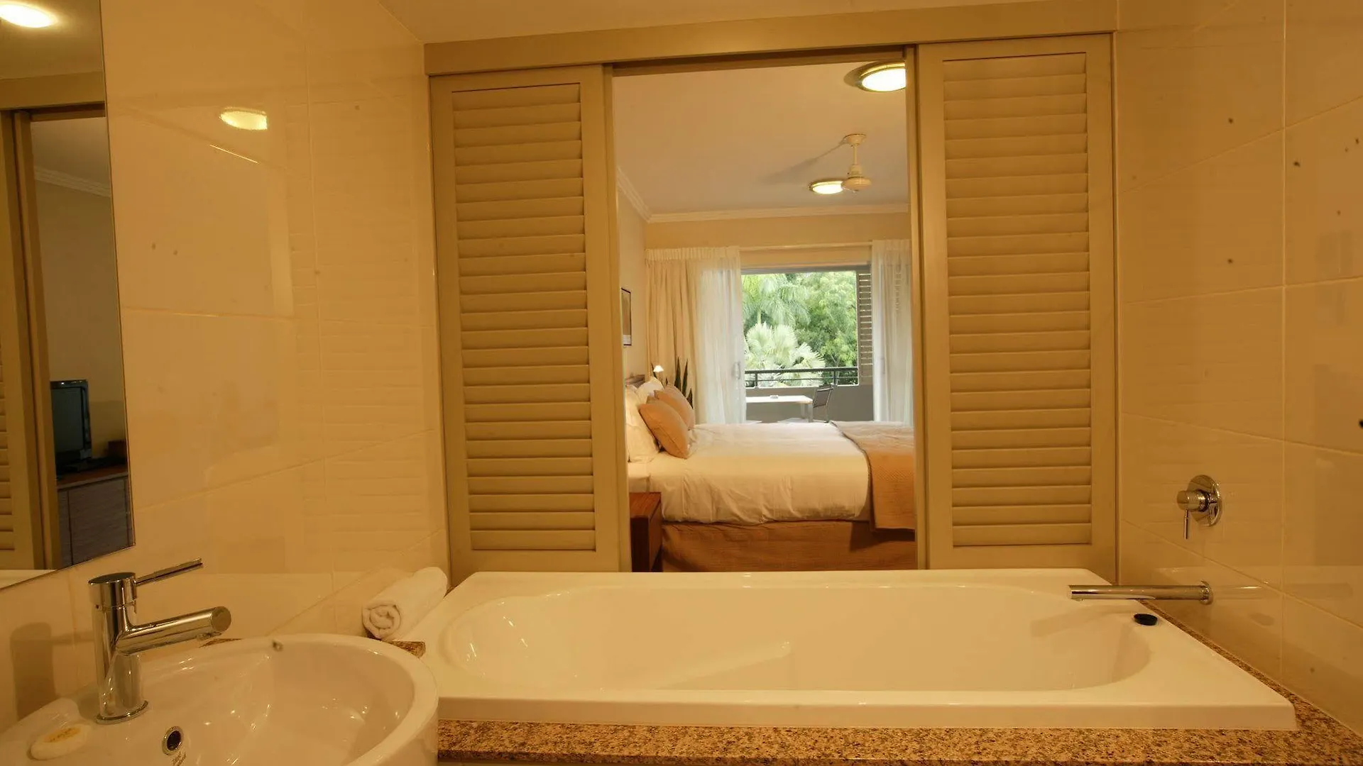Paradise Palms Resort Cairns