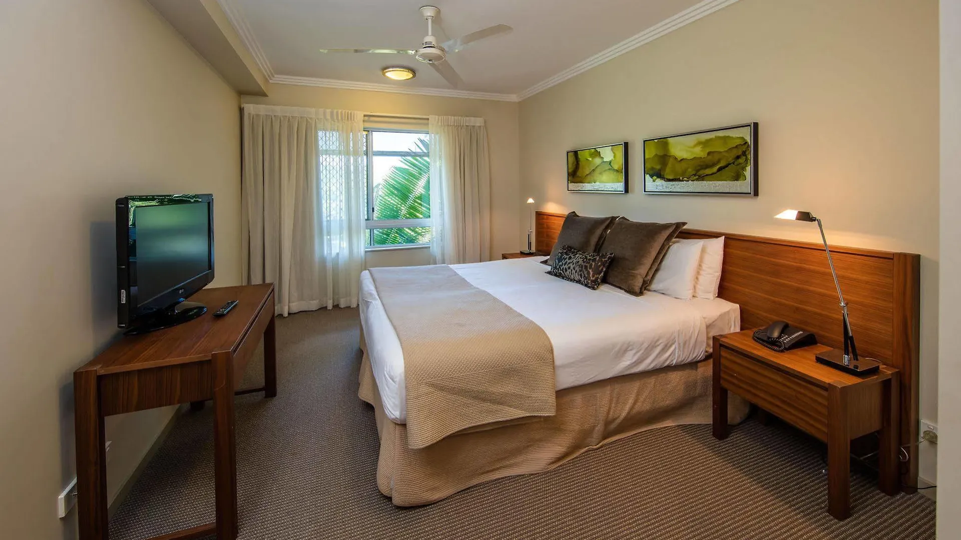 Paradise Palms Resort Cairns