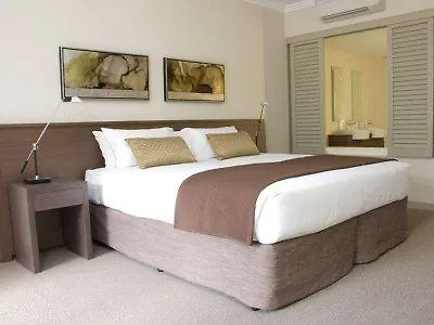 ****  Paradise Palms Resort Cairns Australia